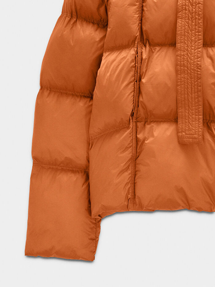 Çıkarılabilir Kapüşonlu Kapitone Mont