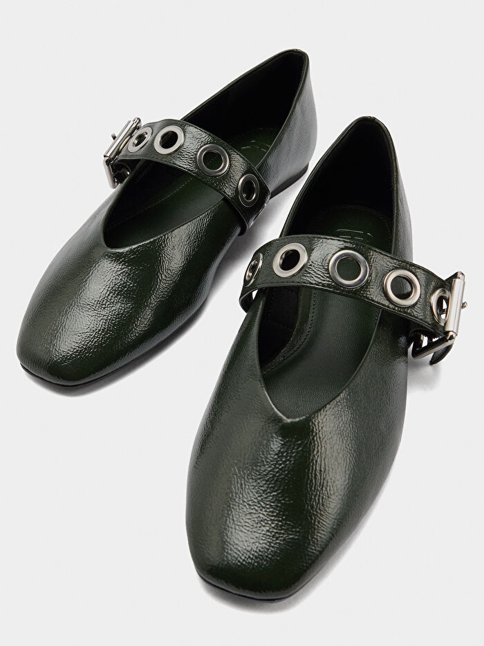 Zımba Detaylı Babet