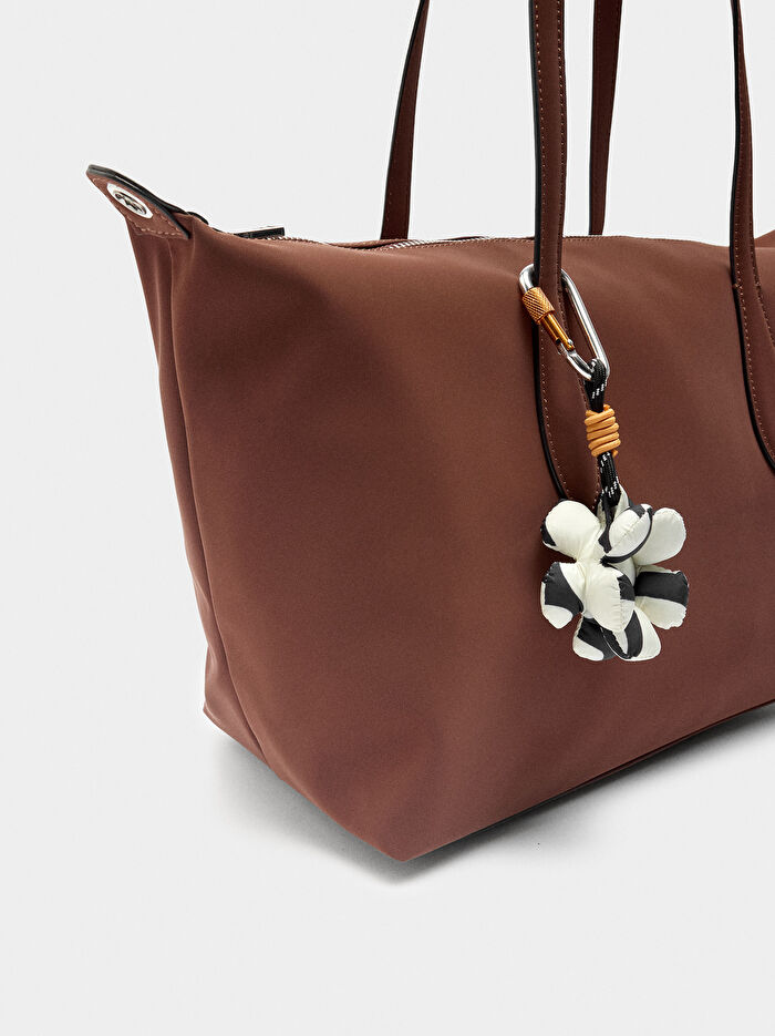 Yumuşak Dokulu Charmlı Shopper Çanta