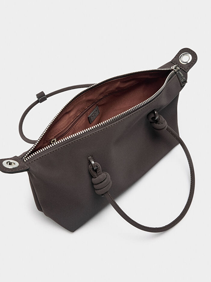 Yumuşak Dokulu Charmlı Tote Çanta