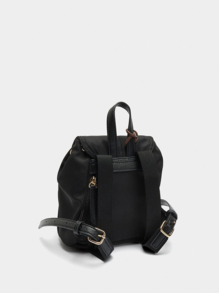 Charm'lı Mini Teknik Kumaş Sırt Çantası