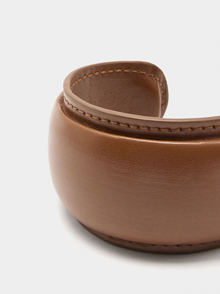 Deri Efektli Sert Bileklik