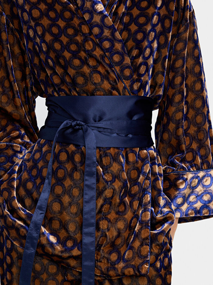 Baskılı Daire Desenli Kadife Kimono