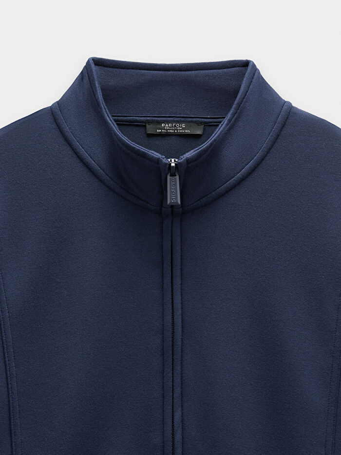 Fermuarlı ve Yüksek Yakalı Sweatshirt