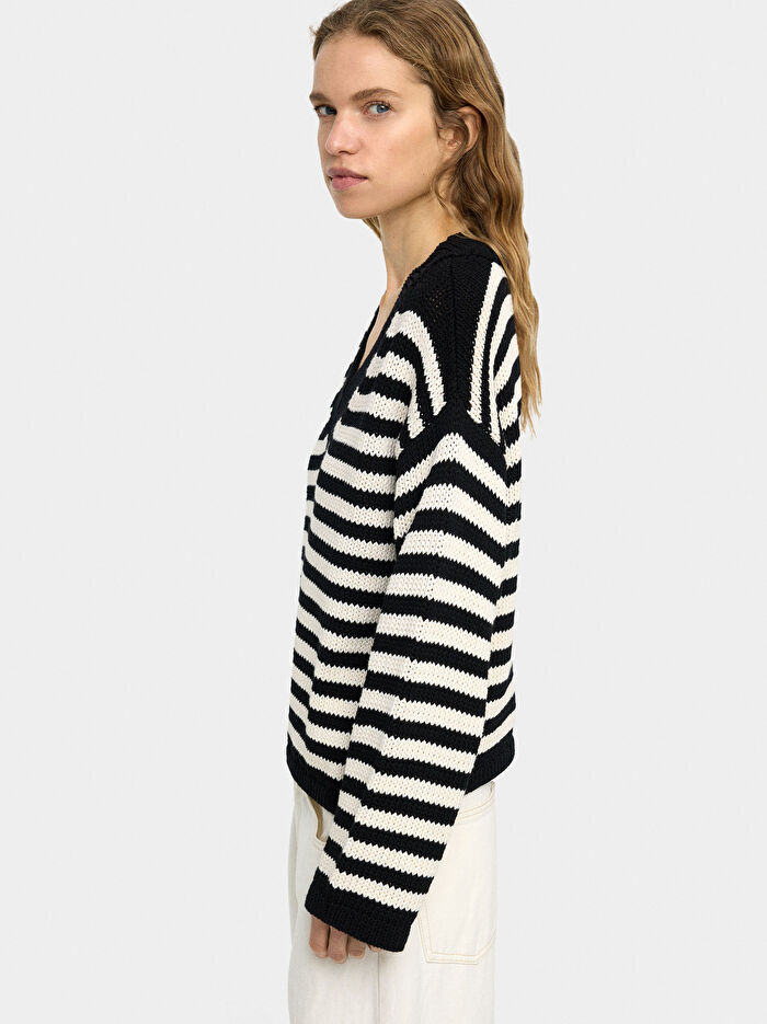 Çizgili Örme Kazak