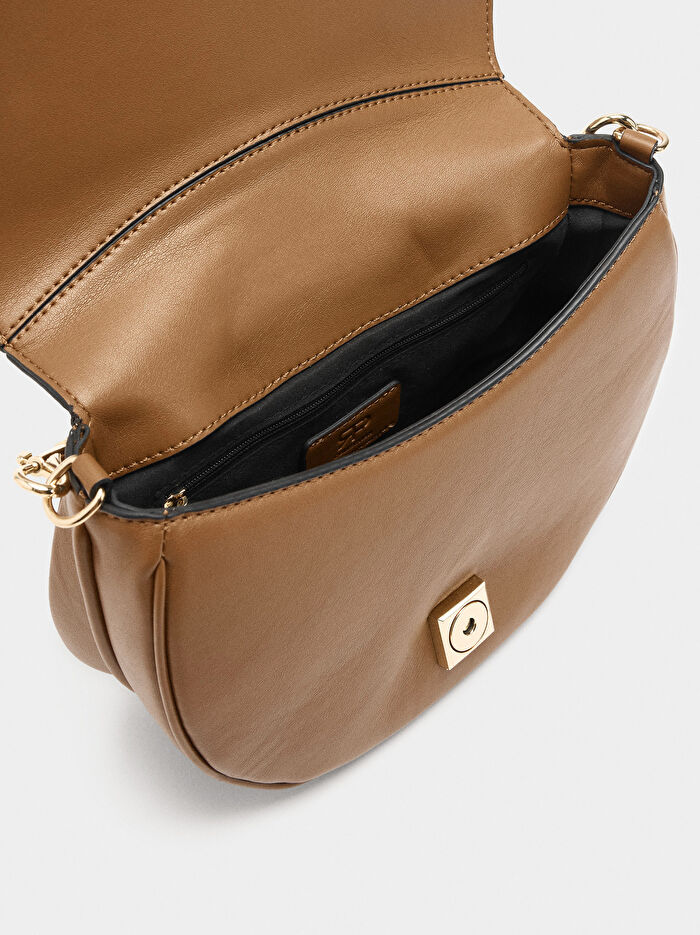 Kapaklı Oval Çapraz Çanta