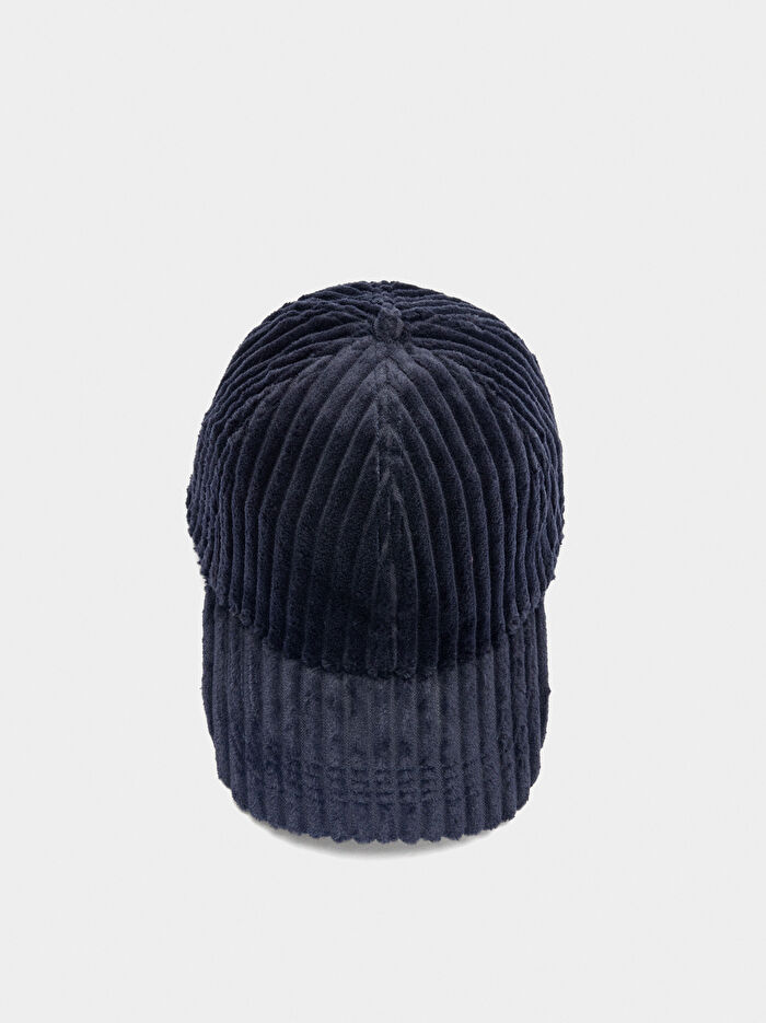 Nakışlı Kadife Şapka