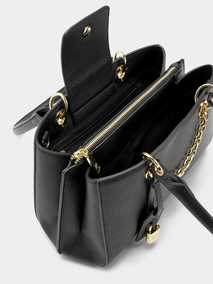 Dokulu ve Charm'lı Omuz Çantası