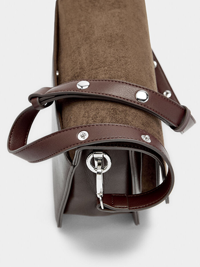 Yumuşak Dokulu Ve Kapaklı Çapraz Çanta