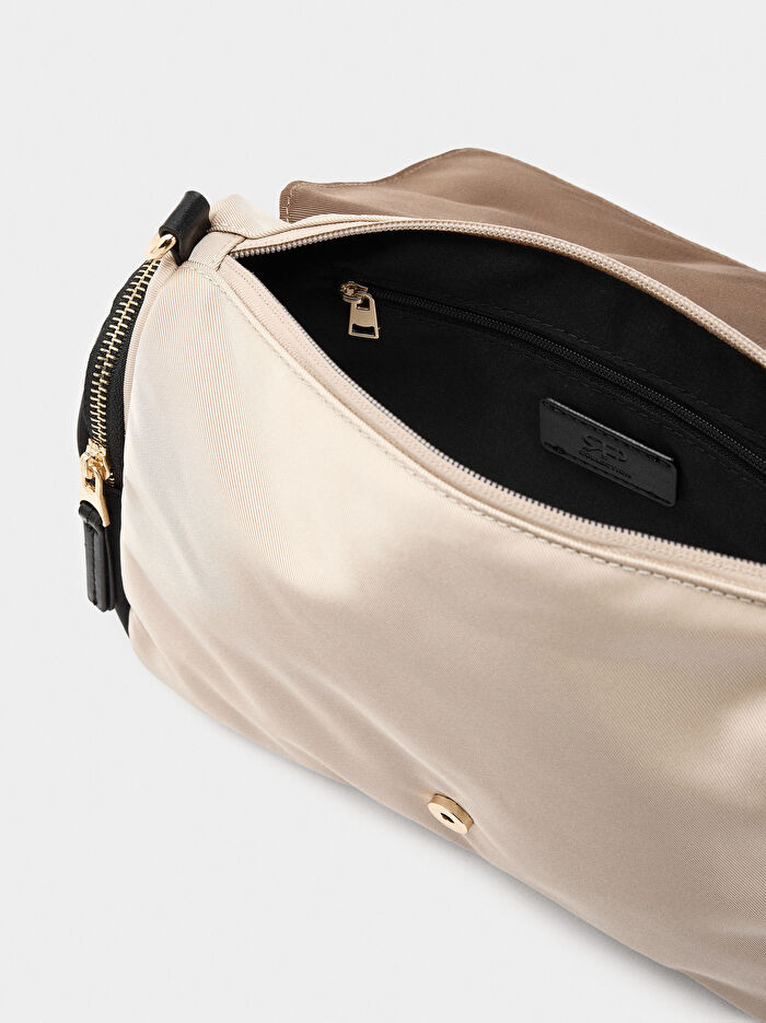 Kapaklı Teknik Kumaş Çapraz Çanta