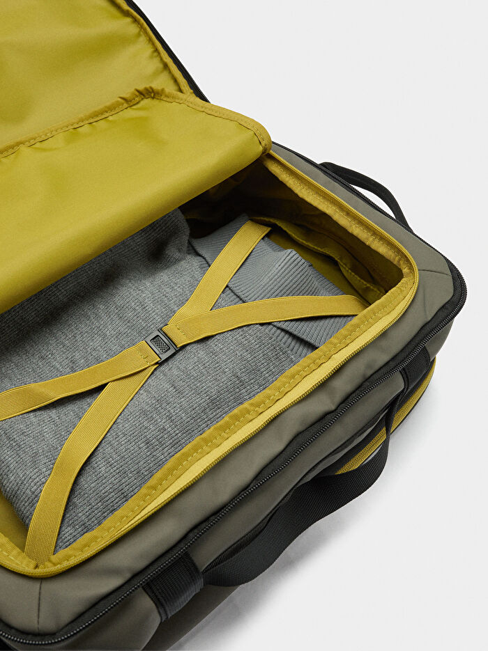 Kontrastlı Düz Kabin Sırt Çantası