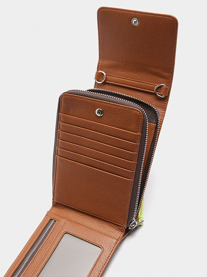 Dokulu ve Kapaklı Cep Telefonu Çantası