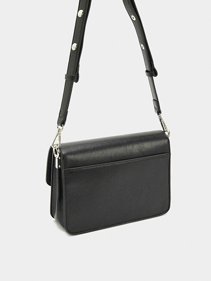 Kapaklı ve Dokulu Çapraz Çanta