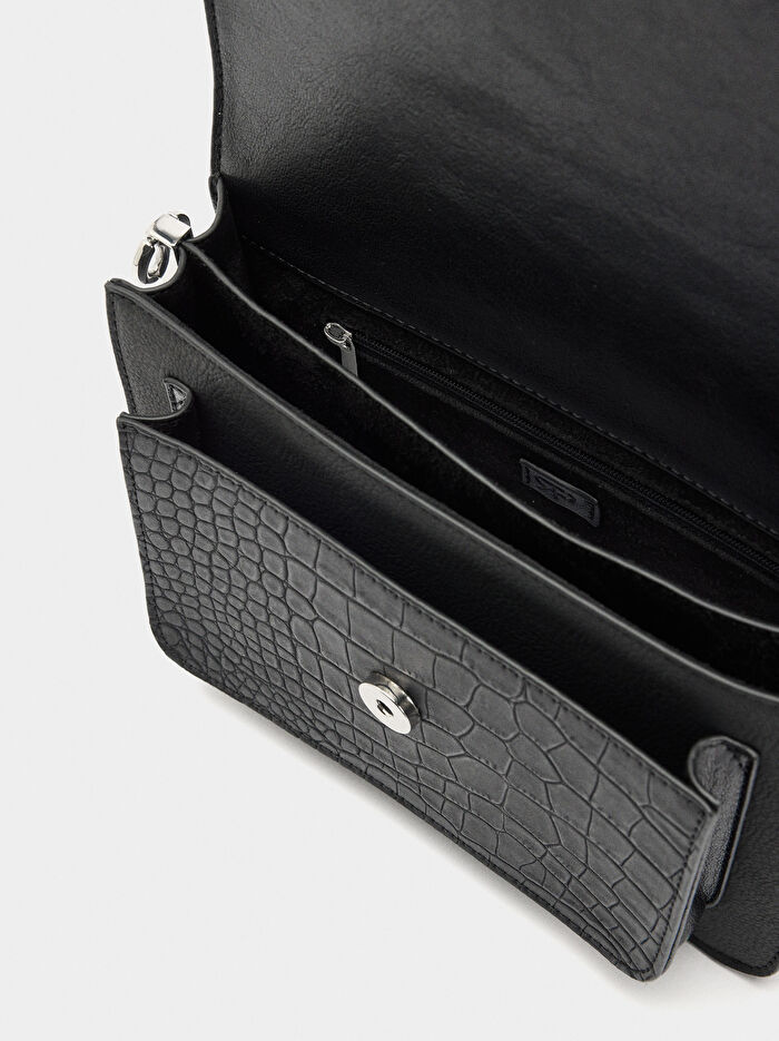 Kapaklı ve Dokulu Çapraz Çanta