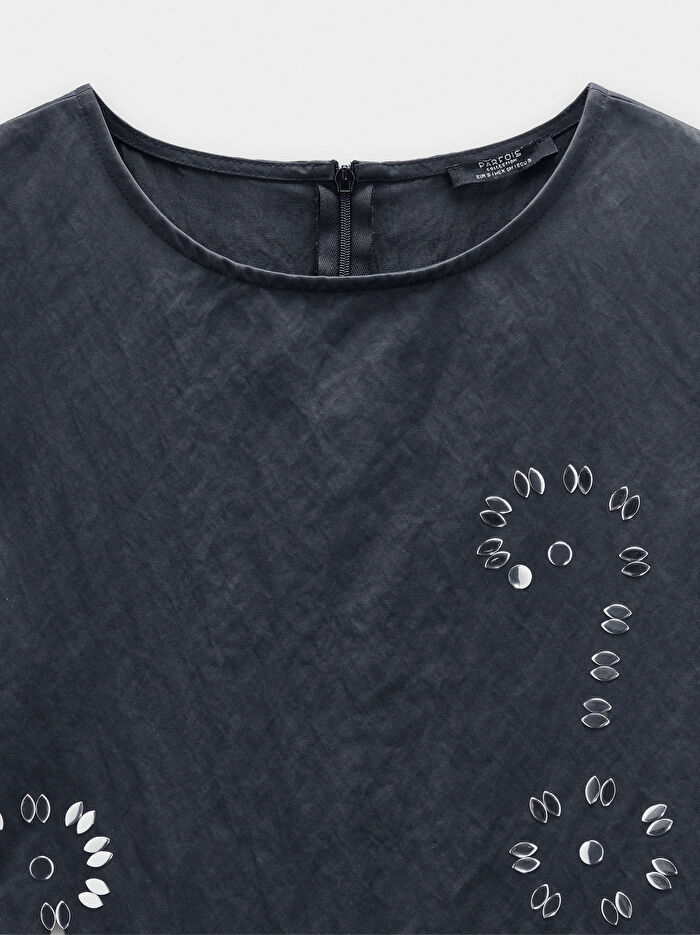 Parlak Detaylı Kısa Elbise