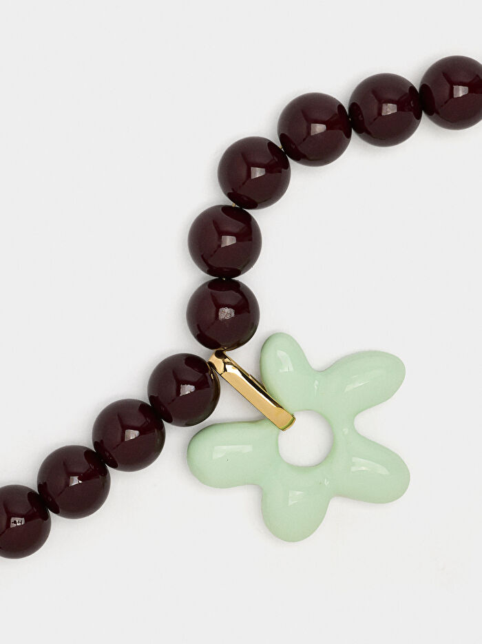 Boncuklu ve Çiçek Aksesuarlı Kısa Kolye