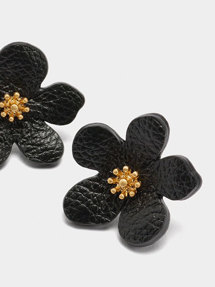 Maxi Çiçek Deri Efektli Küpe