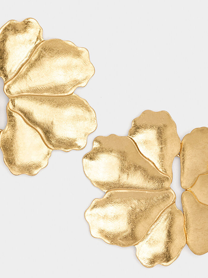 Kabartma Detaylı Maxi Çiçek Küpe