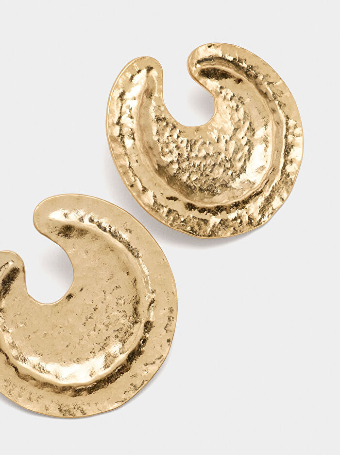 Kabartma Detaylı Maxi Yuvarlak Küpe