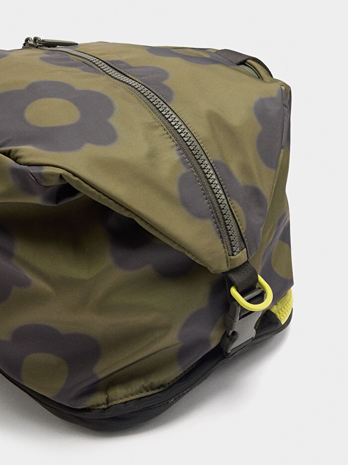 Çiçek Desenli Teknik Kumaş Spor Çantası