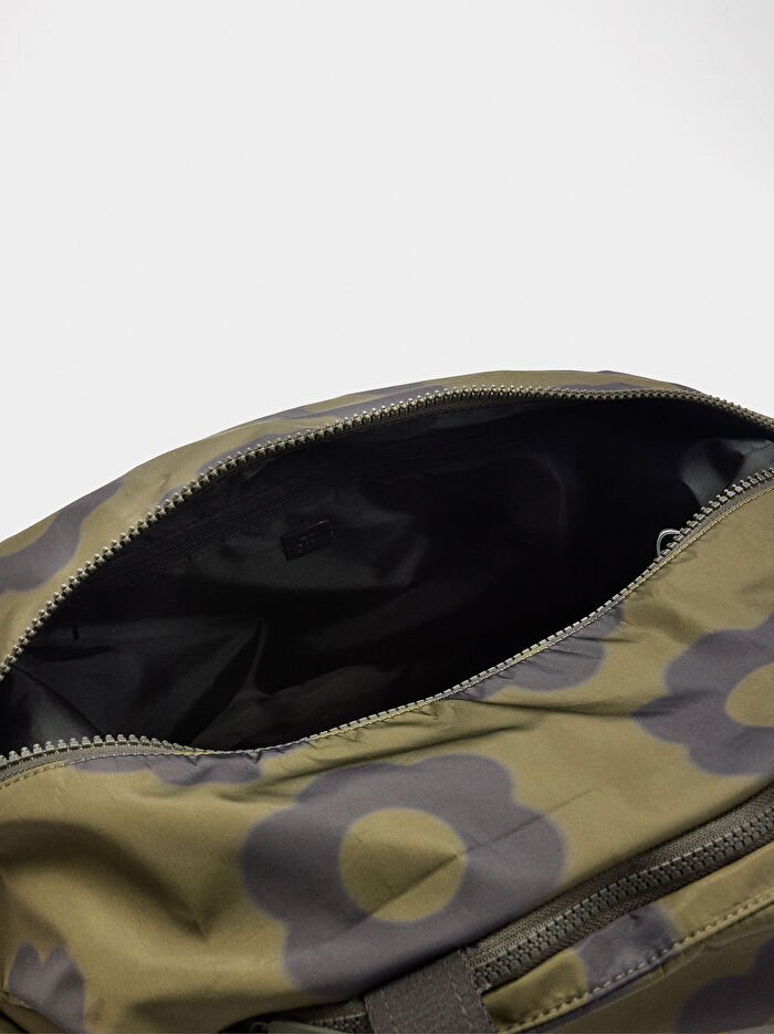 Çiçek Desenli Teknik Kumaş Spor Çantası