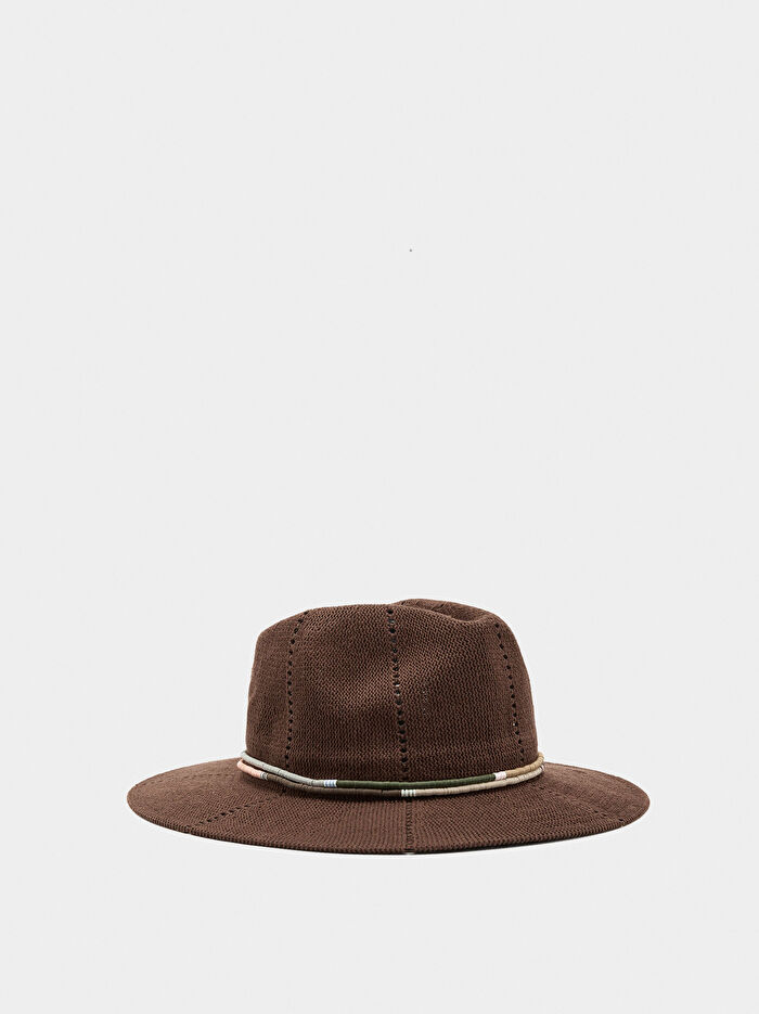 Boncuk Detaylı Örme Şapka