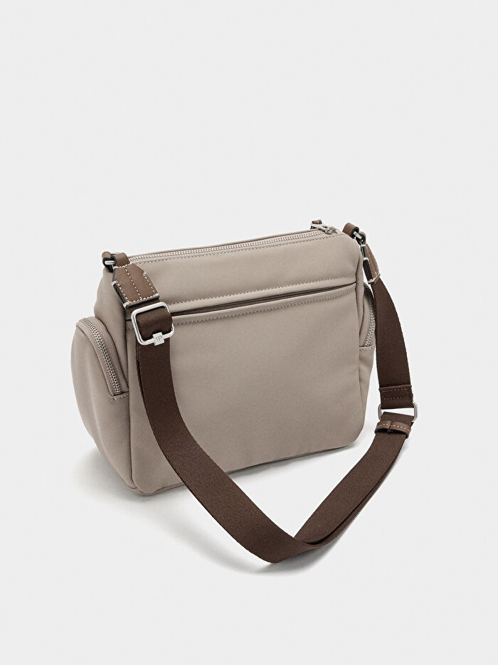 Dış Cepli Çapraz Askılı Çanta