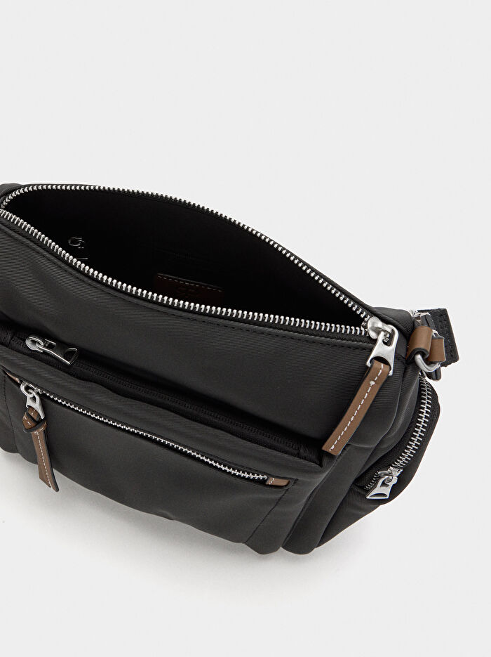 Dış Cepli Çapraz Askılı Çanta