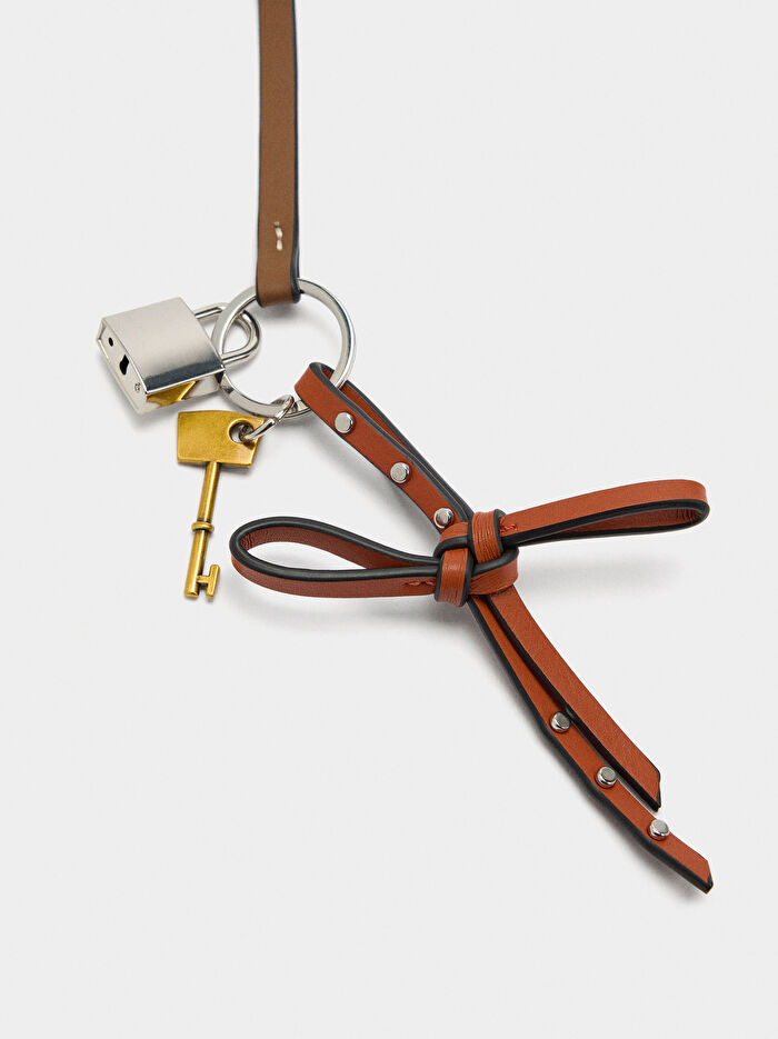 Charm'lı Tote Çanta