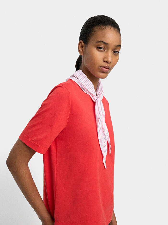 Fularlı Pamuklu T-Shirt