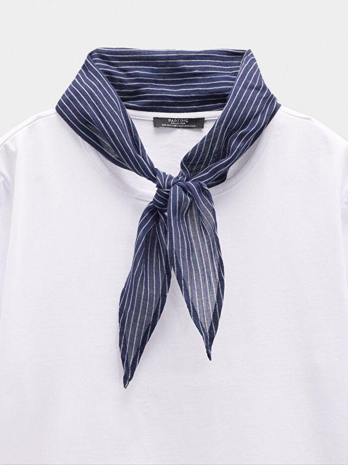 Fularlı Pamuklu T-Shirt