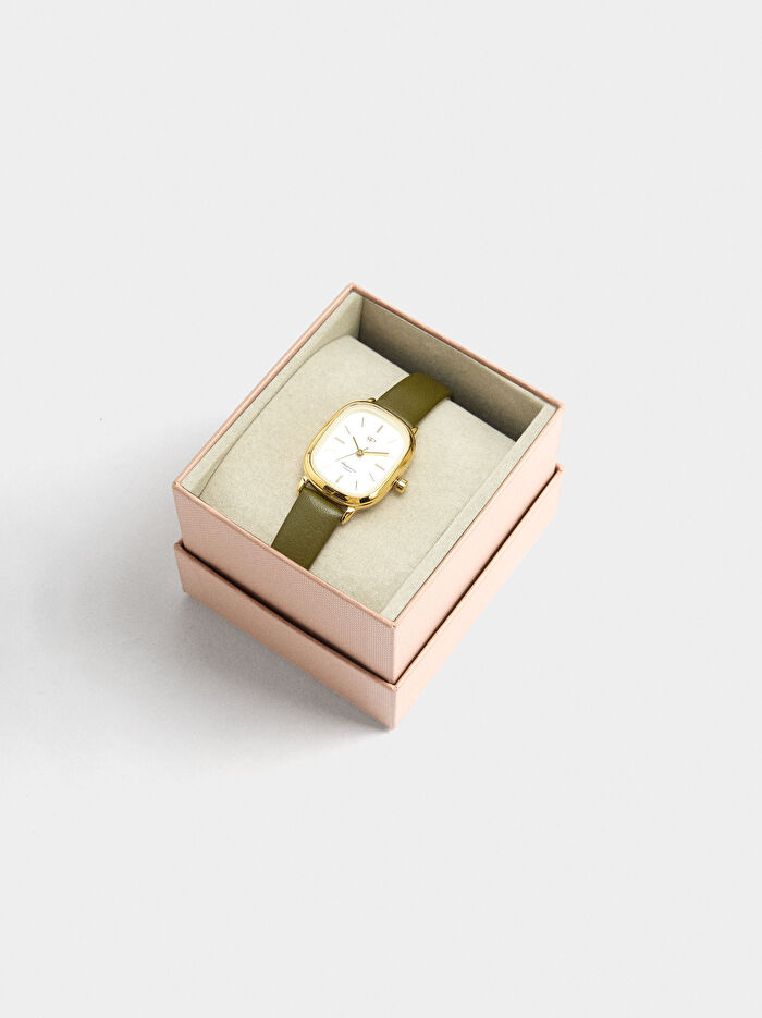 Deri Efektli Kayışlı Dikdörtgen Saat