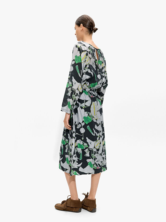 Çiçek Desenli Midi Elbise