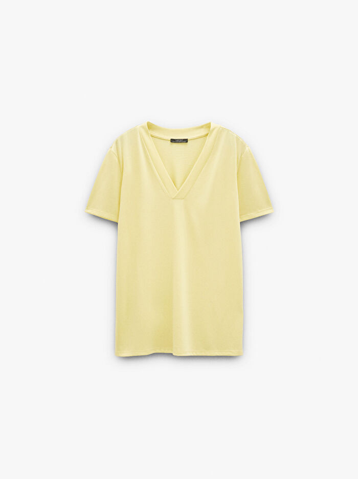 V-Yaka Basic T-shirt