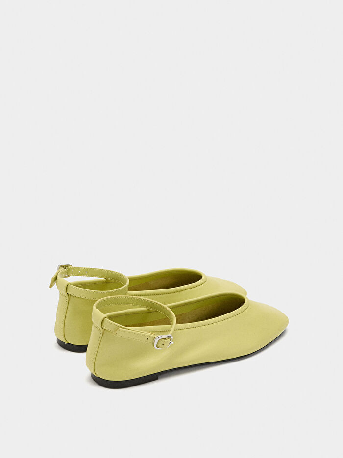 Kayışlı ve Tokalı Deri Babet