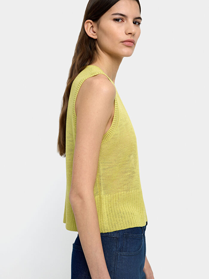 Düğmeli Örme Yelek