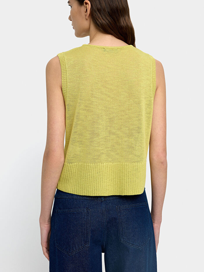 Düğmeli Örme Yelek