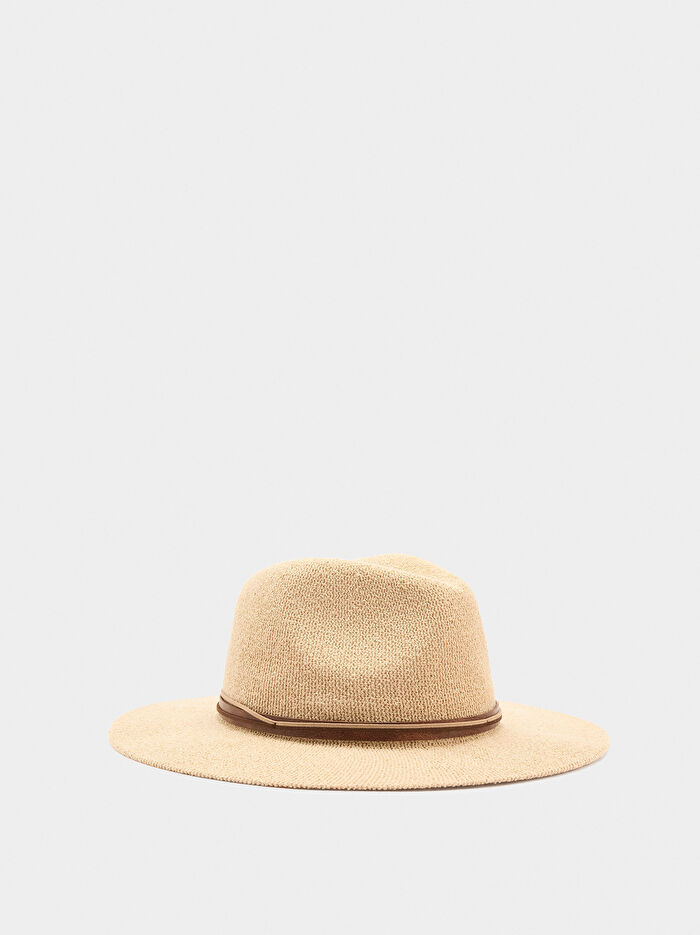 Deri Efektli Kayışlı Örme Şapka