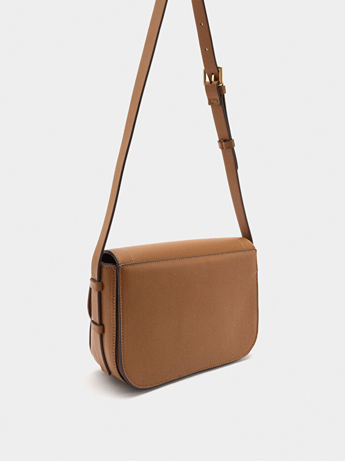 Kapaklı Deri Efektli Çapraz Çanta