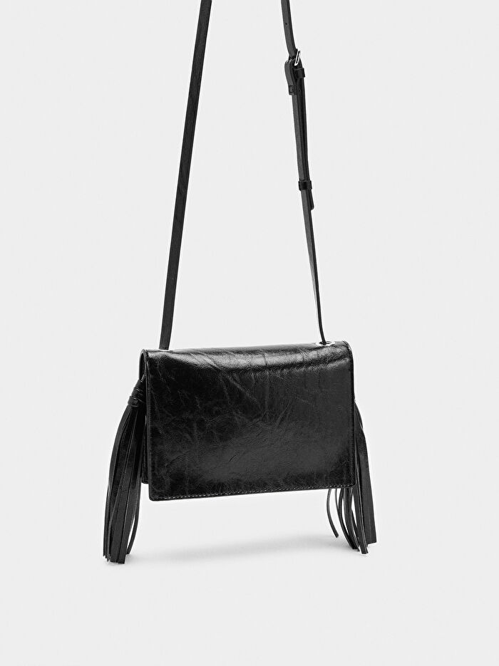 Zımba Detaylı Püsküllü Çapraz Çanta