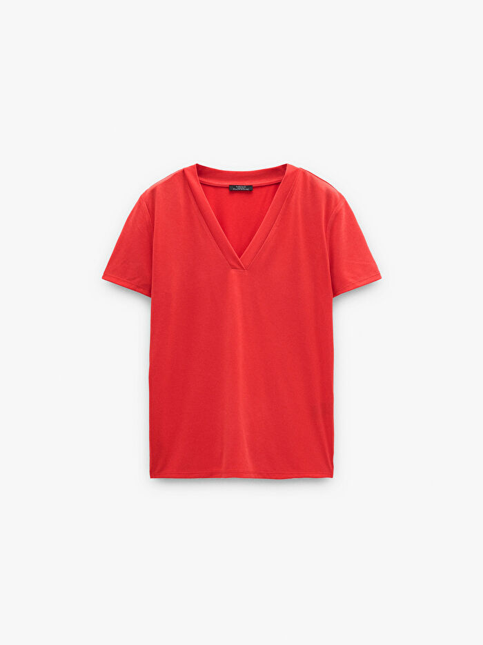 V-Yaka Basic T-shirt