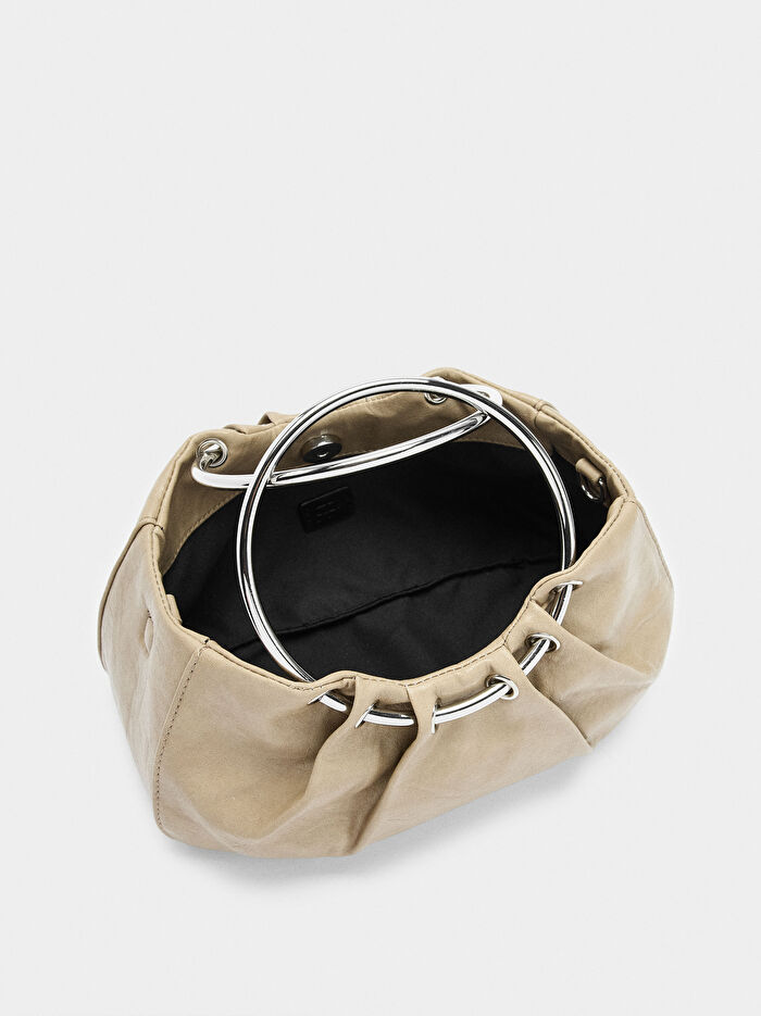 Metal Çerçeveli El Çantası