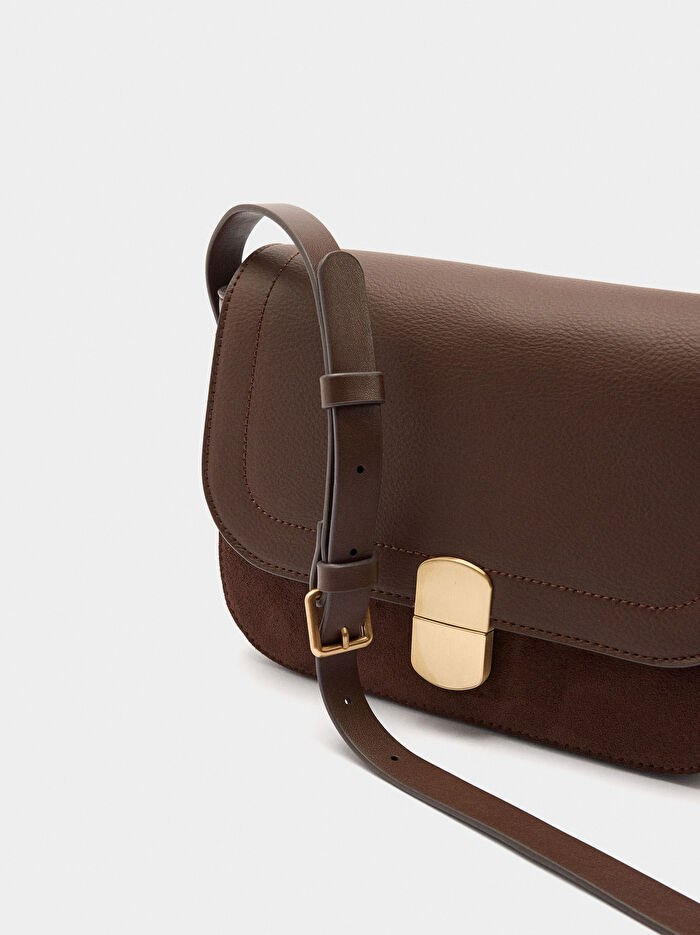 Kapaklı Deri Efektli Çapraz Çanta