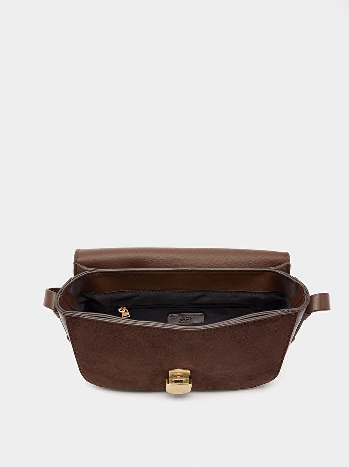 Kapaklı Deri Efektli Çapraz Çanta