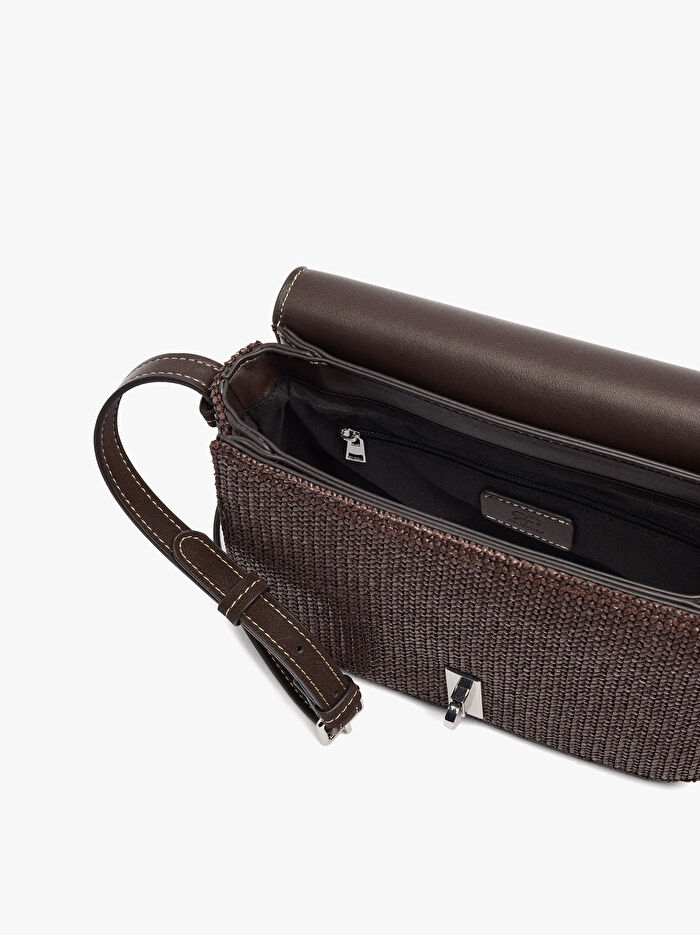 Hasır Efektli Kapaklı Çapraz Çanta