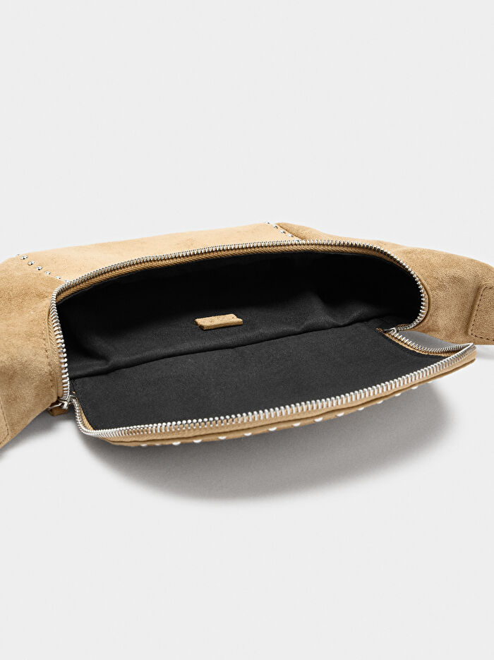 Zımba Detaylı Deri Efektli Çapraz Askılı Çanta