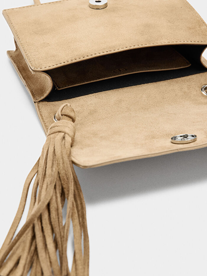 Zımba Detaylı Püsküllü Çapraz Çanta