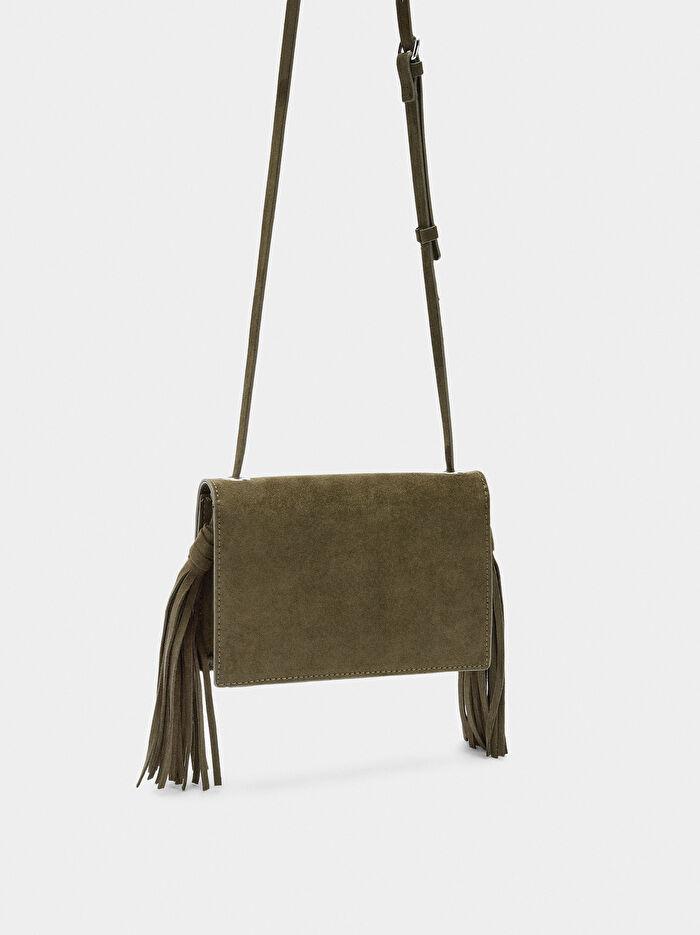 Zımba Detaylı Püsküllü Çapraz Çanta