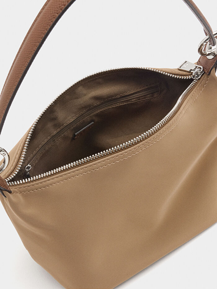 Charm'lı Yumuşak Dokulu Omuz Çantası