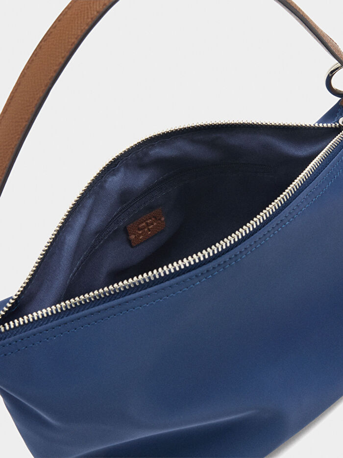 Charm'lı Yumuşak Dokulu Omuz Çantası